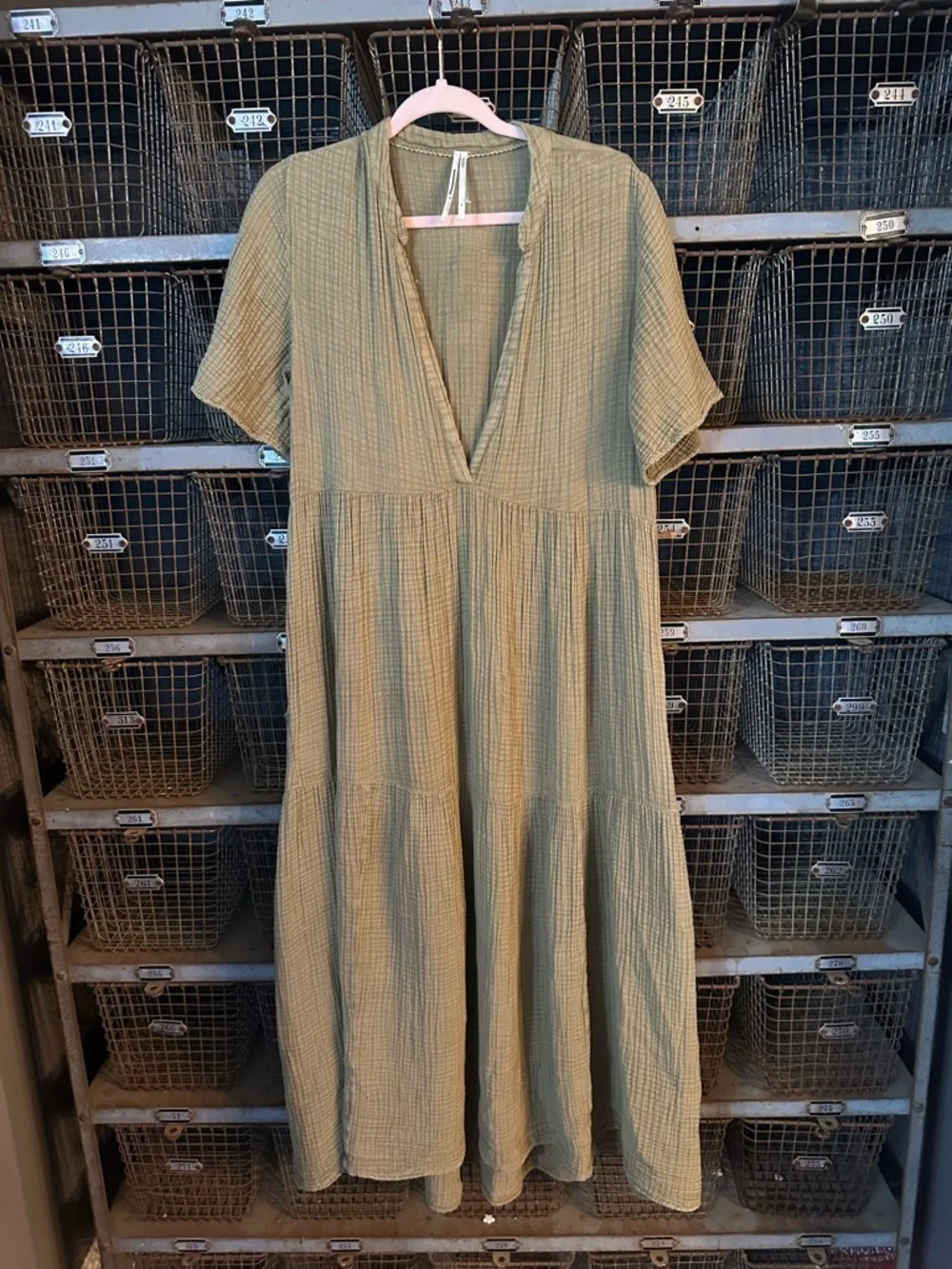 Anthropologie Moss Green Textured gauze Maxi Dress Size Medium 38419
